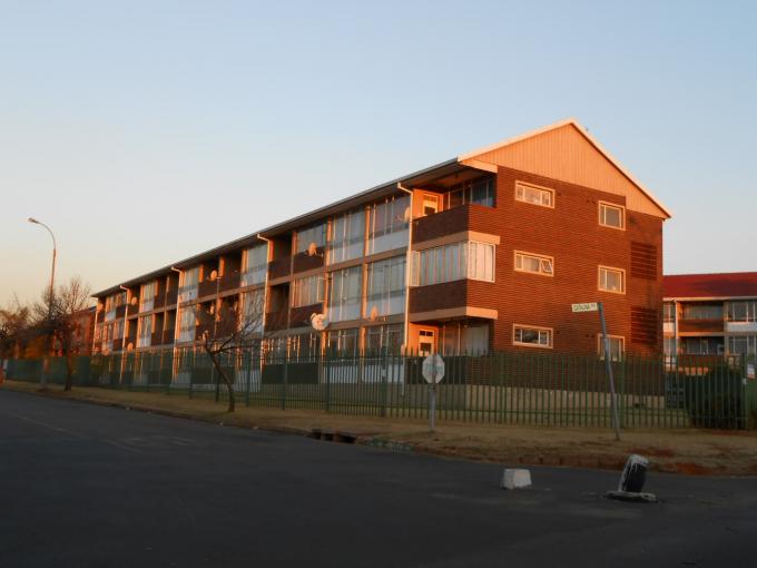 1 Bedroom Sectional Title for Sale For Sale in Rhodesfield - Home Sell - MR116159