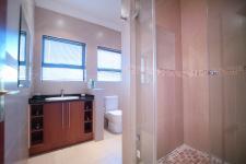 Bathroom 2 - 6 square meters of property in Silver Lakes Golf Estate