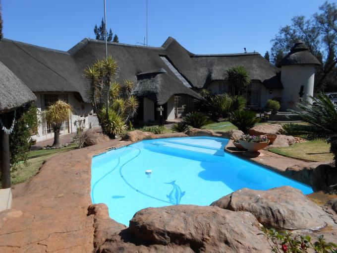 4 Bedroom House for Sale For Sale in Vanderbijlpark - Home Sell - MR116418