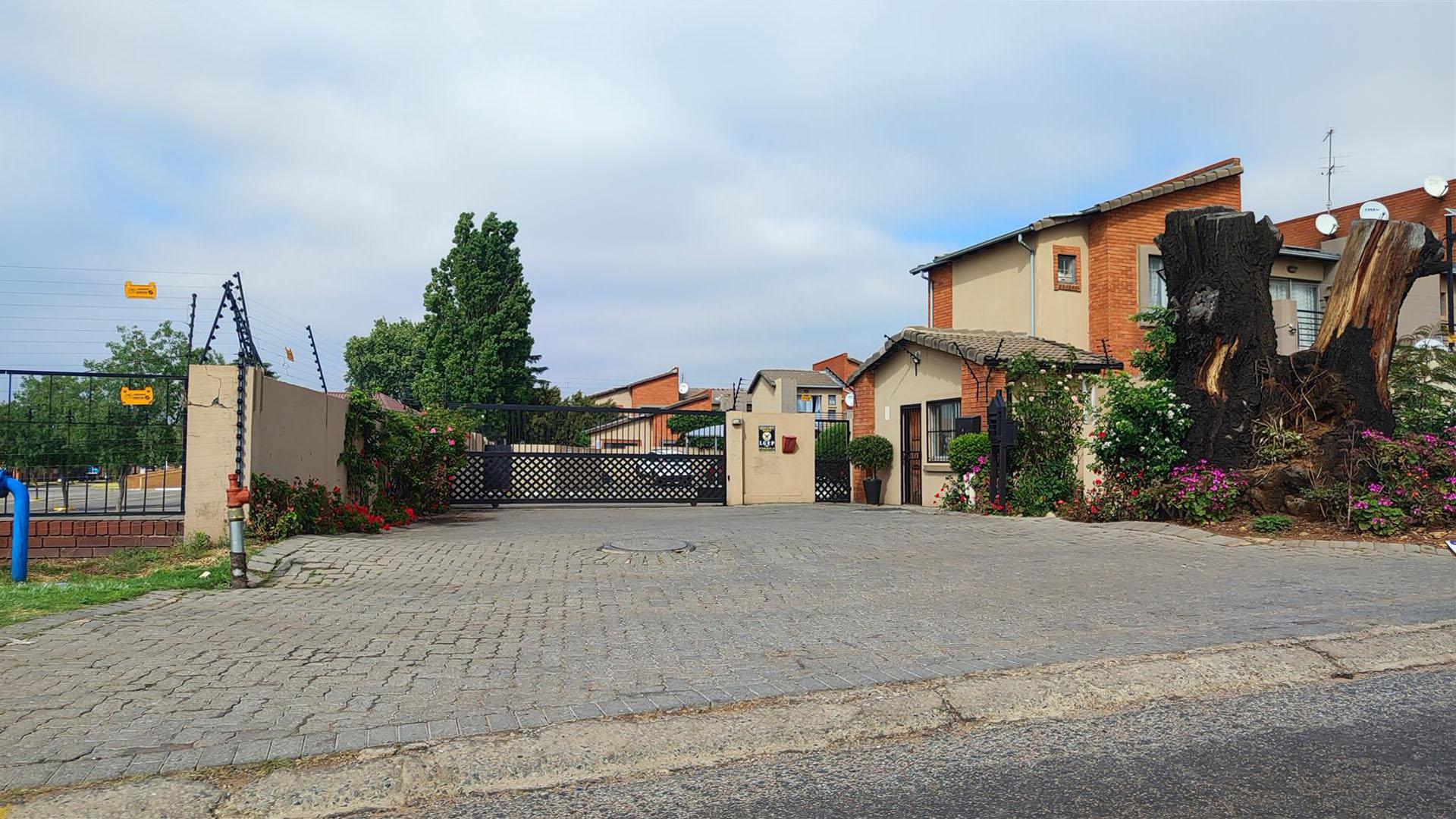 Front View of property in Ravensklip