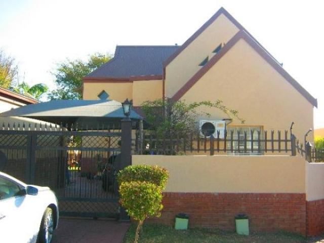 3 Bedroom House for Sale For Sale in Ninapark - Private Sale - MR116523