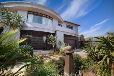 Front View of property in Silver Lakes Golf Estate