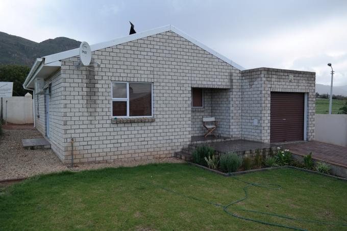 2 Bedroom Cluster for Sale For Sale in Piketberg - Home Sell - MR116558