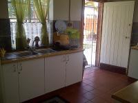 Kitchen - 14 square meters of property in King Williams Town