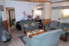 Lounges - 33 square meters of property in Stellenbosch