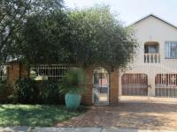 Front View of property in Glenmarais (Glen Marais)