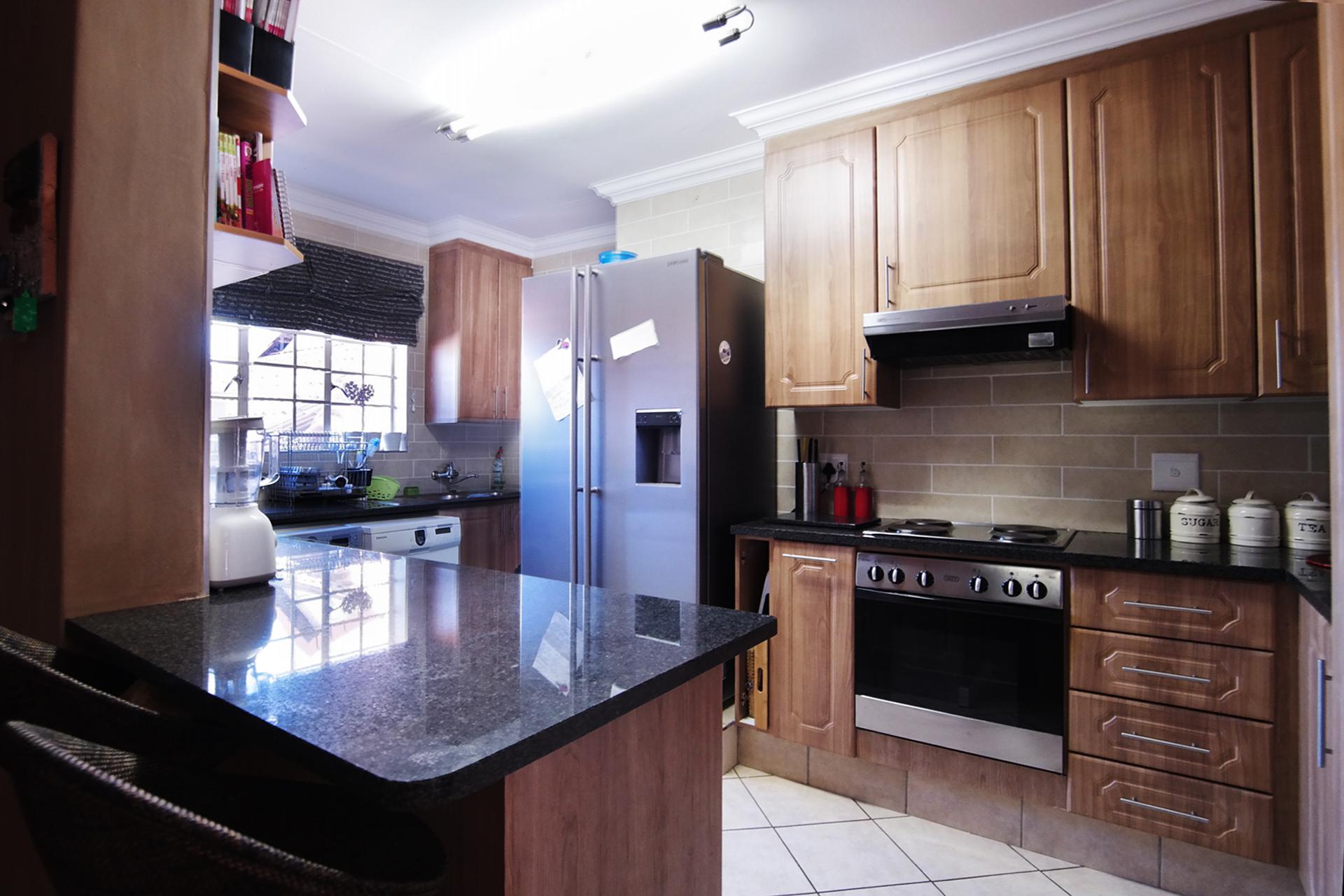 Kitchen - 12 square meters of property in The Wilds Estate