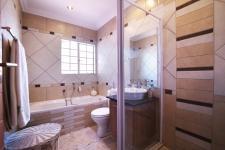 Bathroom 1 - 6 square meters of property in The Wilds Estate