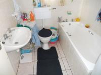 Bathroom 1 - 5 square meters of property in Knysna