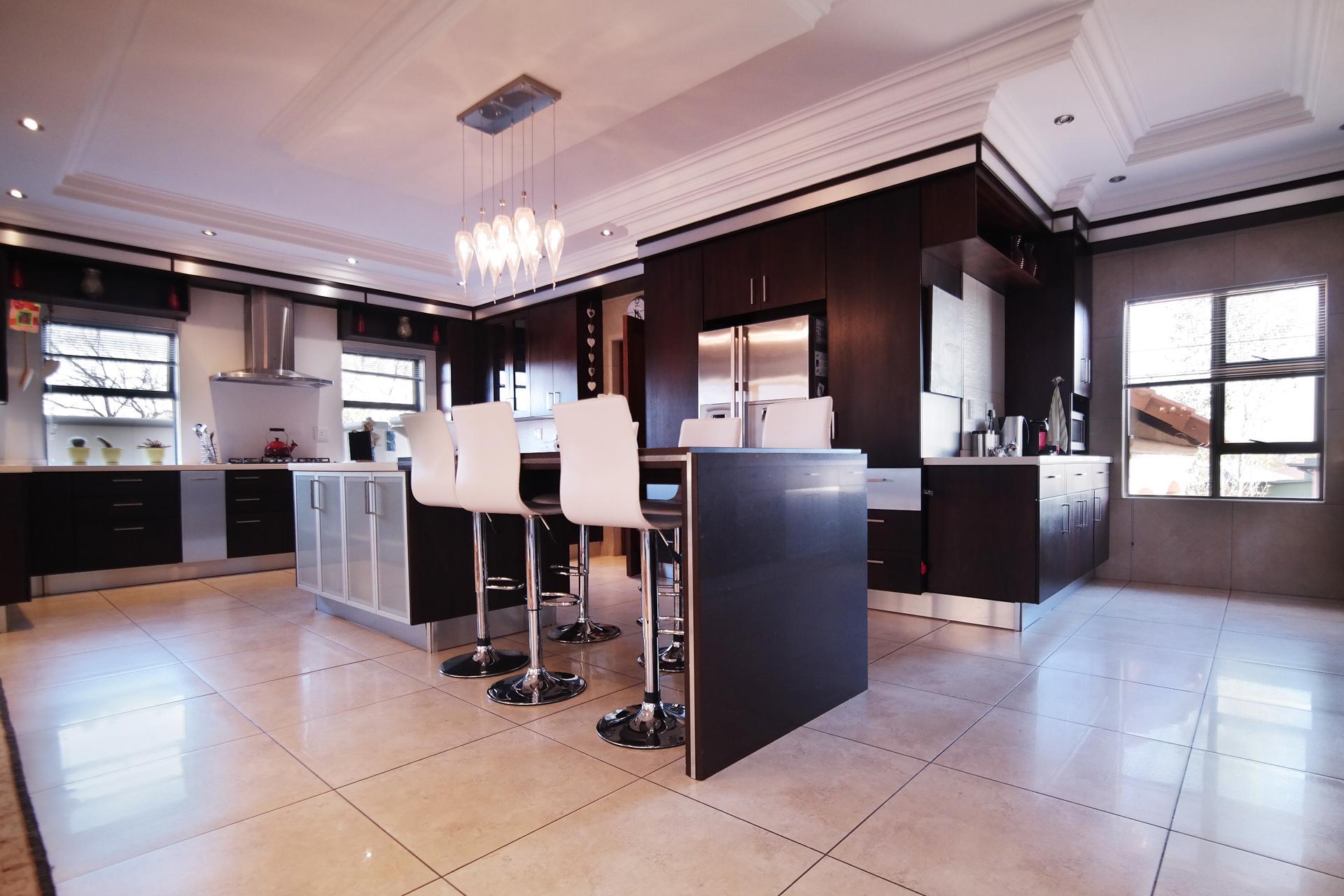 Kitchen - 62 square meters of property in The Wilds Estate