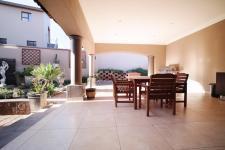 Patio - 53 square meters of property in The Wilds Estate