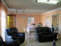 Lounges - 15 square meters of property in Lenasia