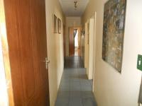 Spaces - 62 square meters of property in Clayville
