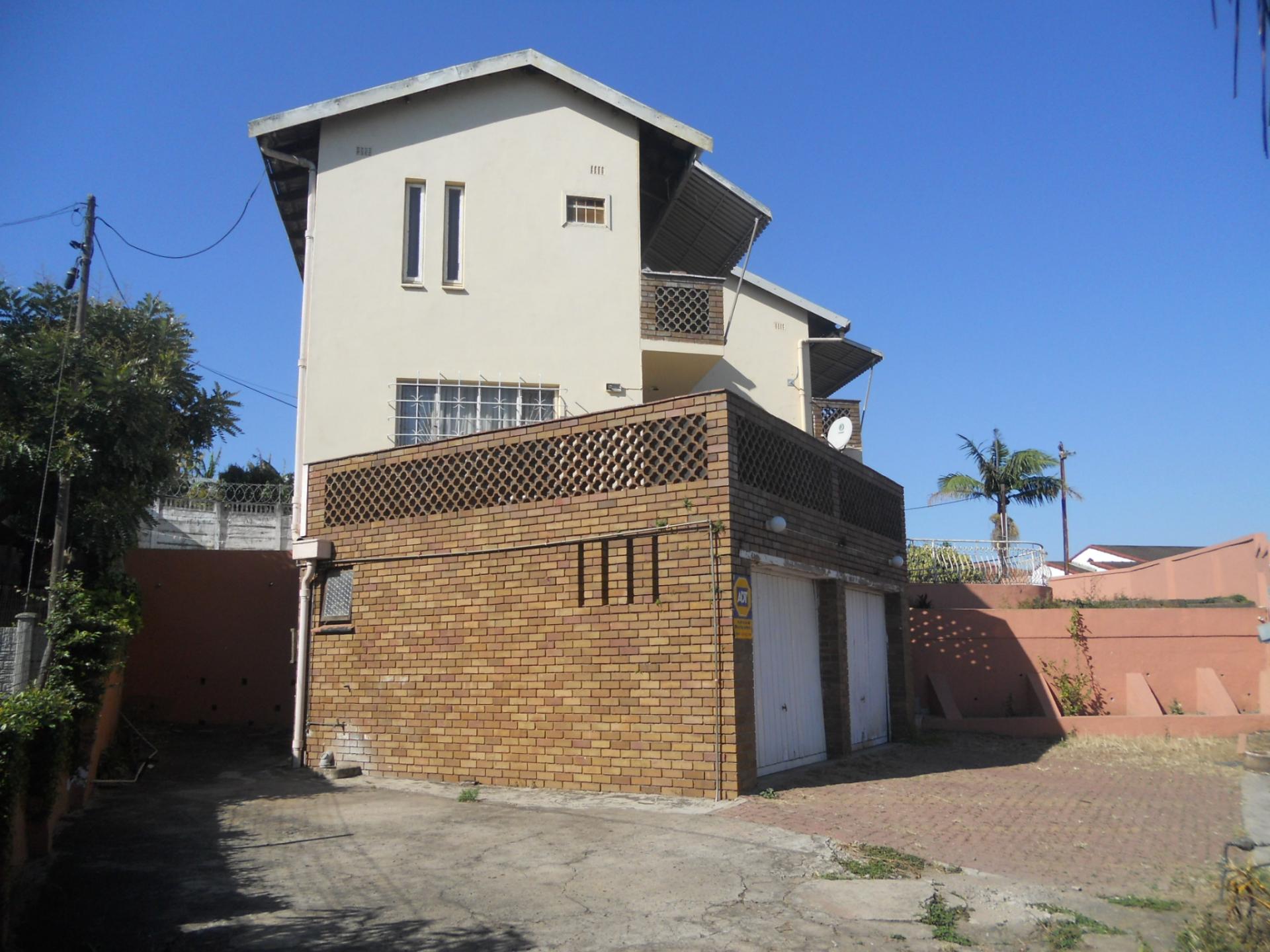 Front View of property in Durban Central