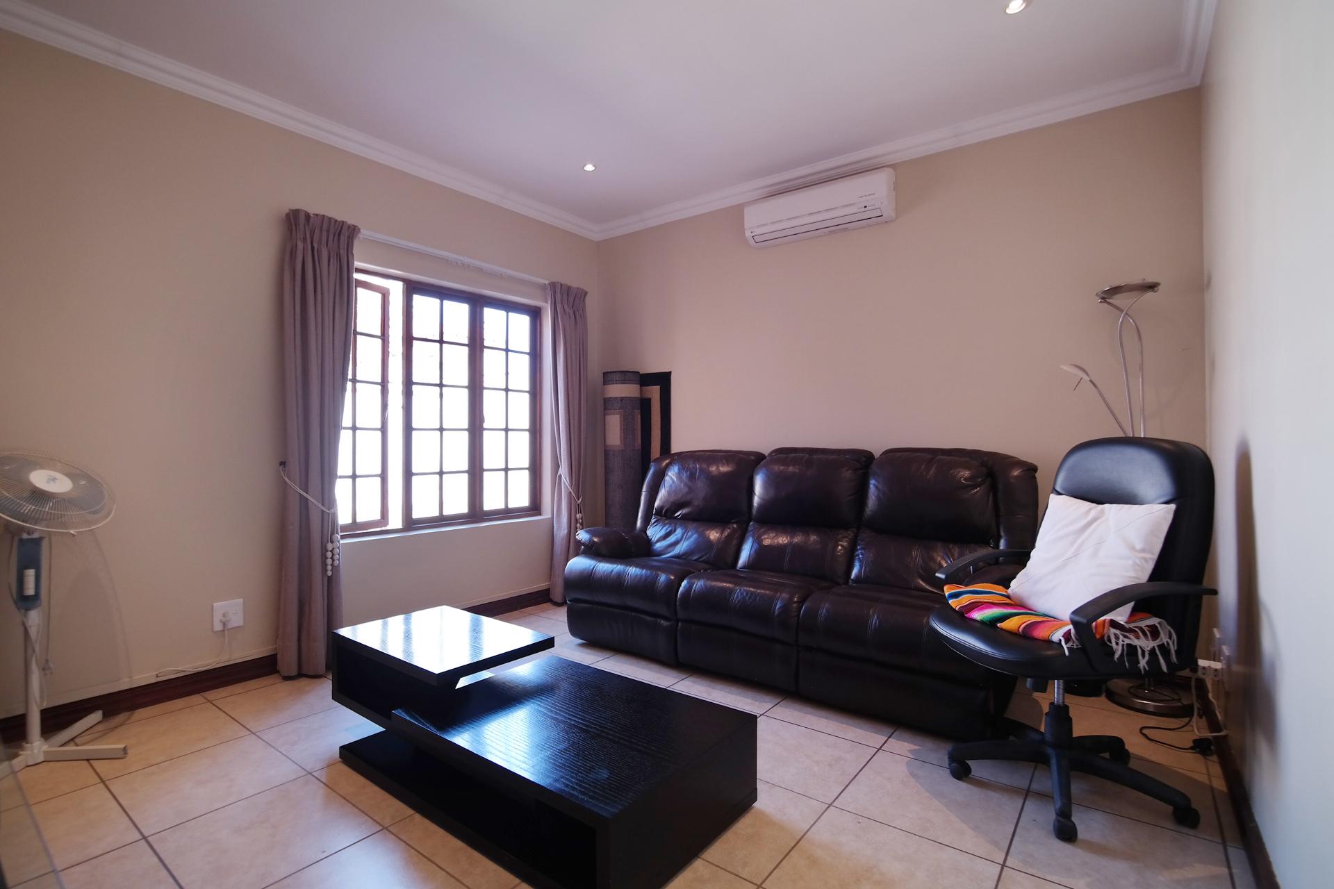 TV Room - 17 square meters of property in Six Fountains Estate
