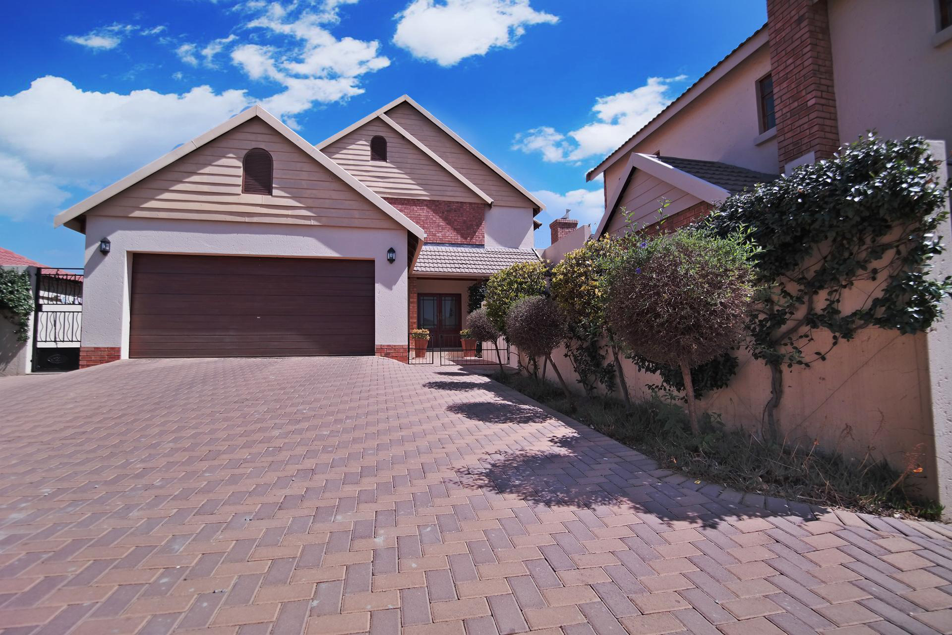 Front View of property in Six Fountains Estate