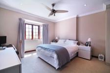 Main Bedroom - 23 square meters of property in Six Fountains Estate