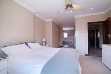 Main Bedroom - 23 square meters of property in Six Fountains Estate