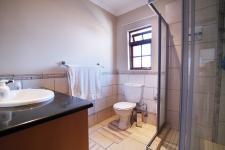 Bathroom 1 - 2 square meters of property in Six Fountains Estate