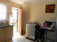 Kitchen - 7 square meters of property in Bedworth Park