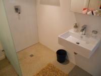 Bathroom 2 - 3 square meters of property in Plettenberg Bay