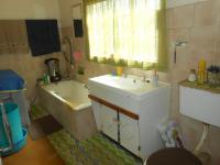 Main Bathroom - 10 square meters of property in Bela-Bela (Warmbad)