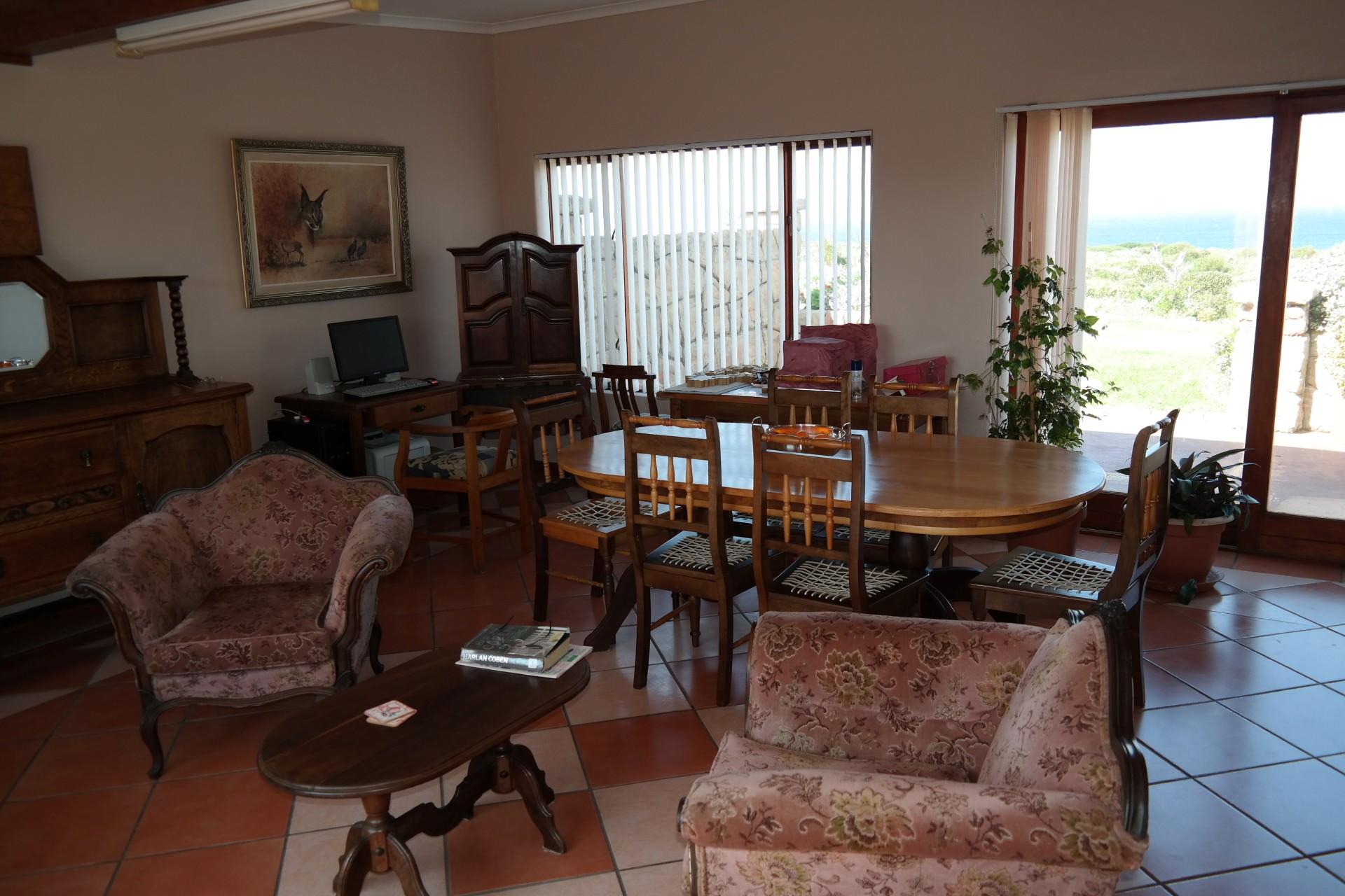 TV Room - 40 square meters of property in Birkenhead