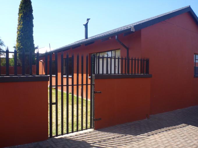 3 Bedroom House for Sale For Sale in Krugersdorp - Home Sell - MR116915