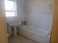 Bathroom 2 of property in Krugersdorp