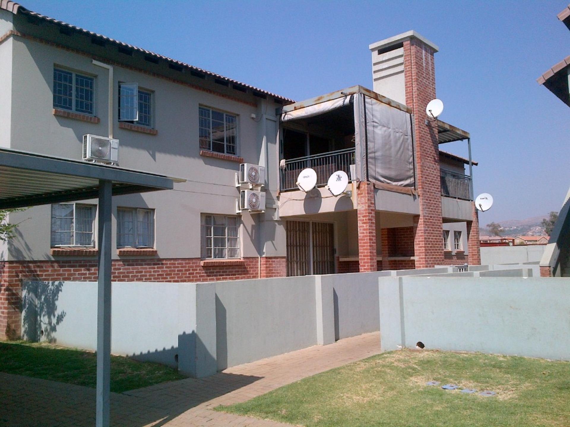 Front View of property in Waterval East