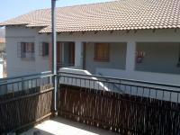 Patio - 13 square meters of property in Waterval East