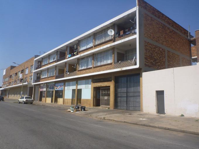 2 Bedroom Sectional Title for Sale For Sale in Krugersdorp - Private Sale - MR117133