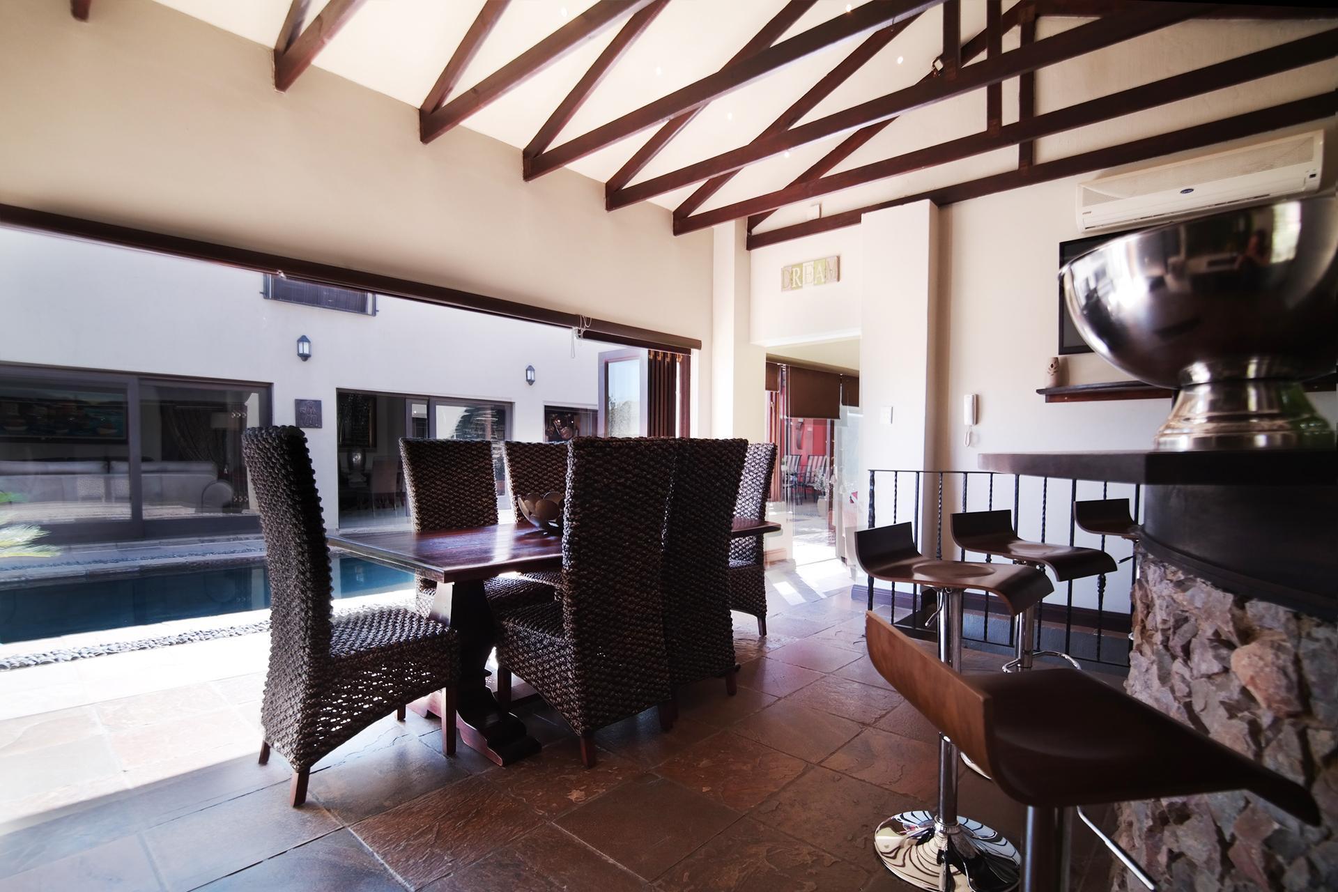 Patio - 124 square meters of property in The Wilds Estate