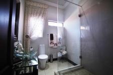 Bathroom 1 - 6 square meters of property in The Wilds Estate