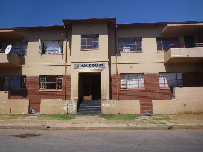 2 Bedroom Sectional Title for Sale For Sale in Krugersdorp - Home Sell - MR117168