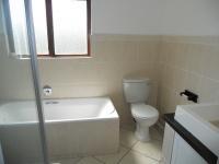 Main Bathroom - 5 square meters of property in Umtentweni