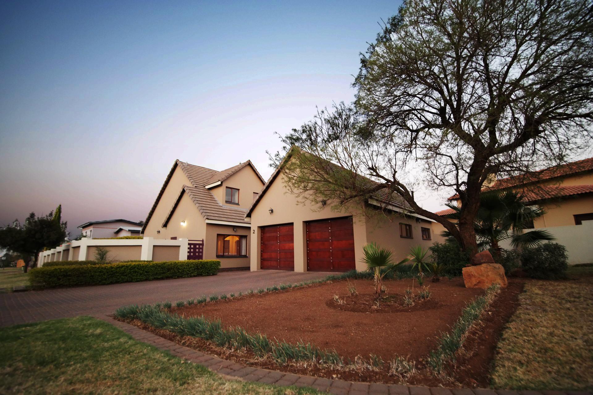 Front View of property in Willow Acres Estate