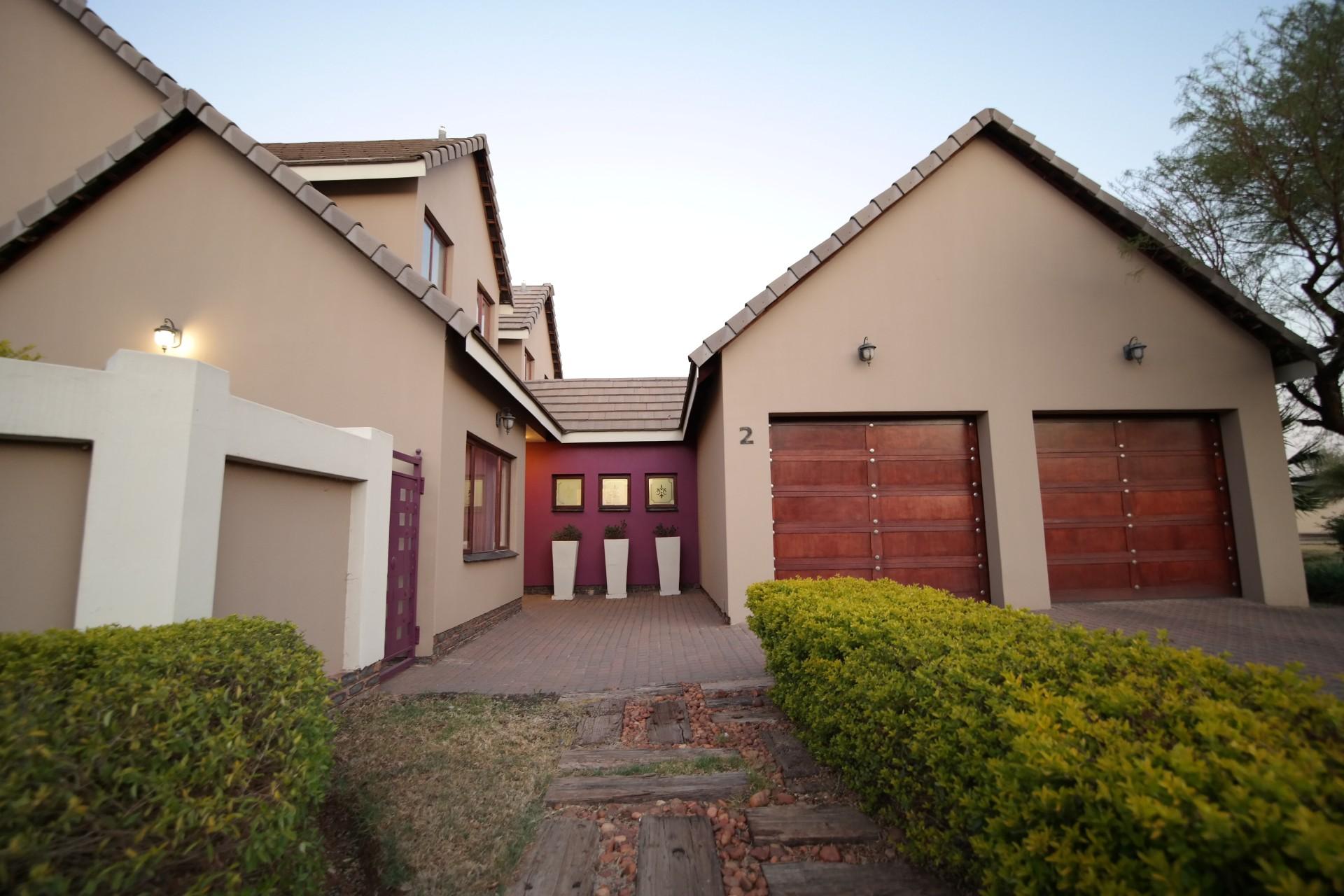 Front View of property in Willow Acres Estate