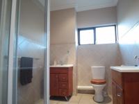 Bathroom 1 - 7 square meters of property in Willow Acres Estate