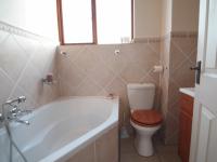 Bathroom 2 - 3 square meters of property in Willow Acres Estate