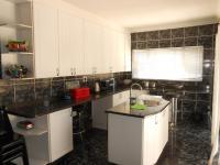 Kitchen - 21 square meters of property in Brackenhurst