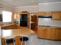 Kitchen - 33 square meters of property in Vaalpark