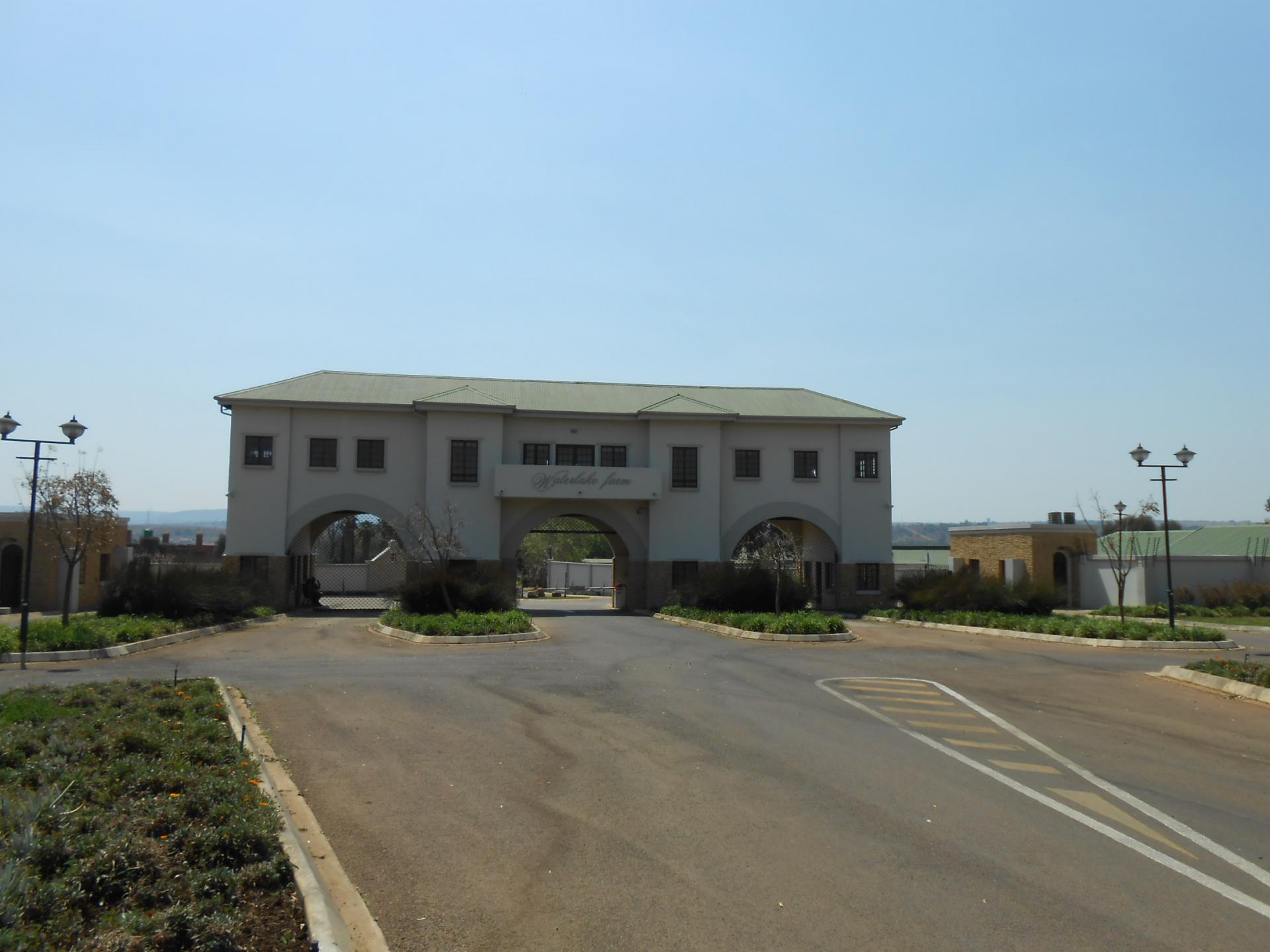 Front View of property in Boschkop