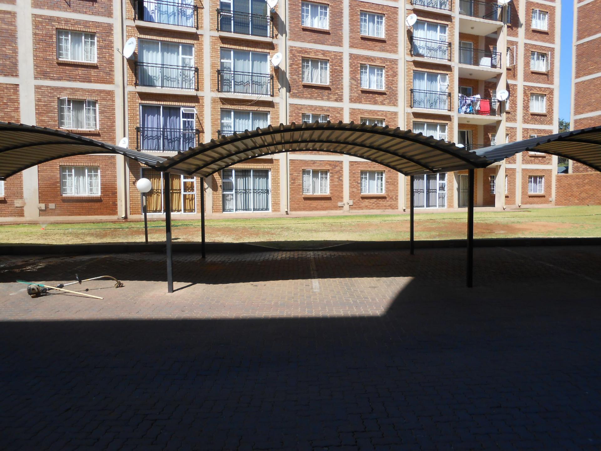 Front View of property in Karenpark