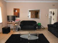 Lounges - 21 square meters of property in Vanderbijlpark