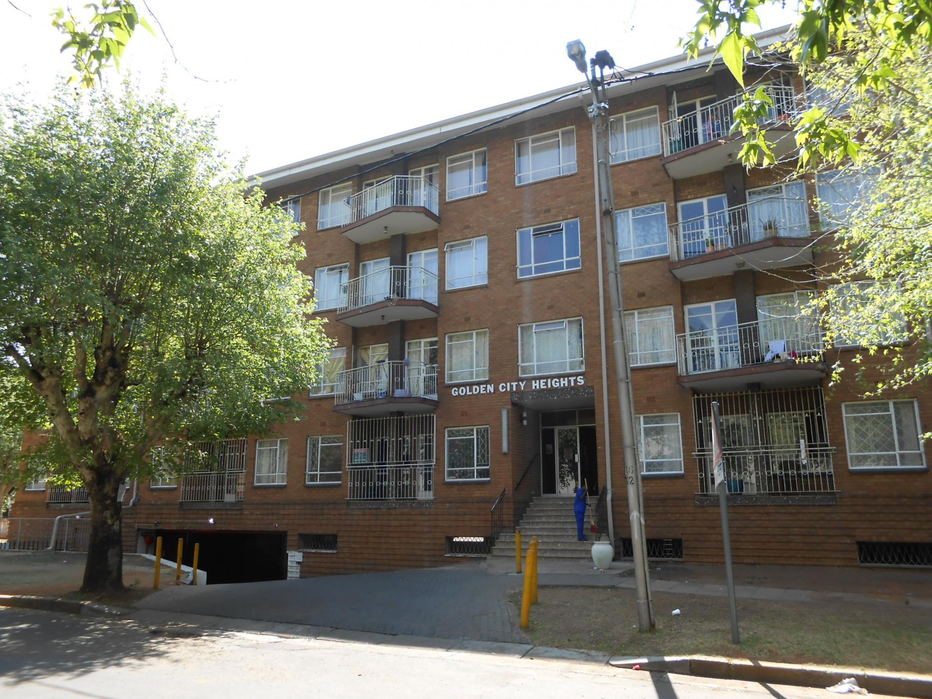 Front View of property in Benoni