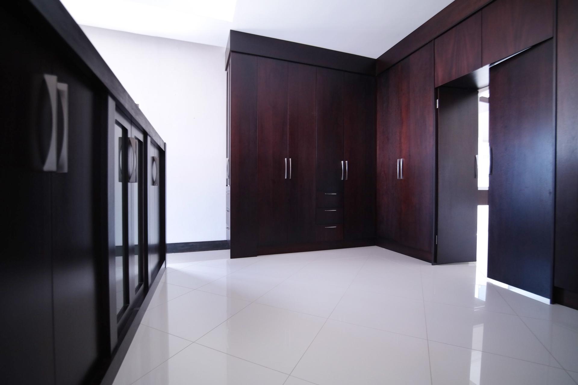 Main Bedroom - 59 square meters of property in The Wilds Estate