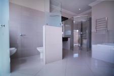 Main Bathroom - 29 square meters of property in The Wilds Estate