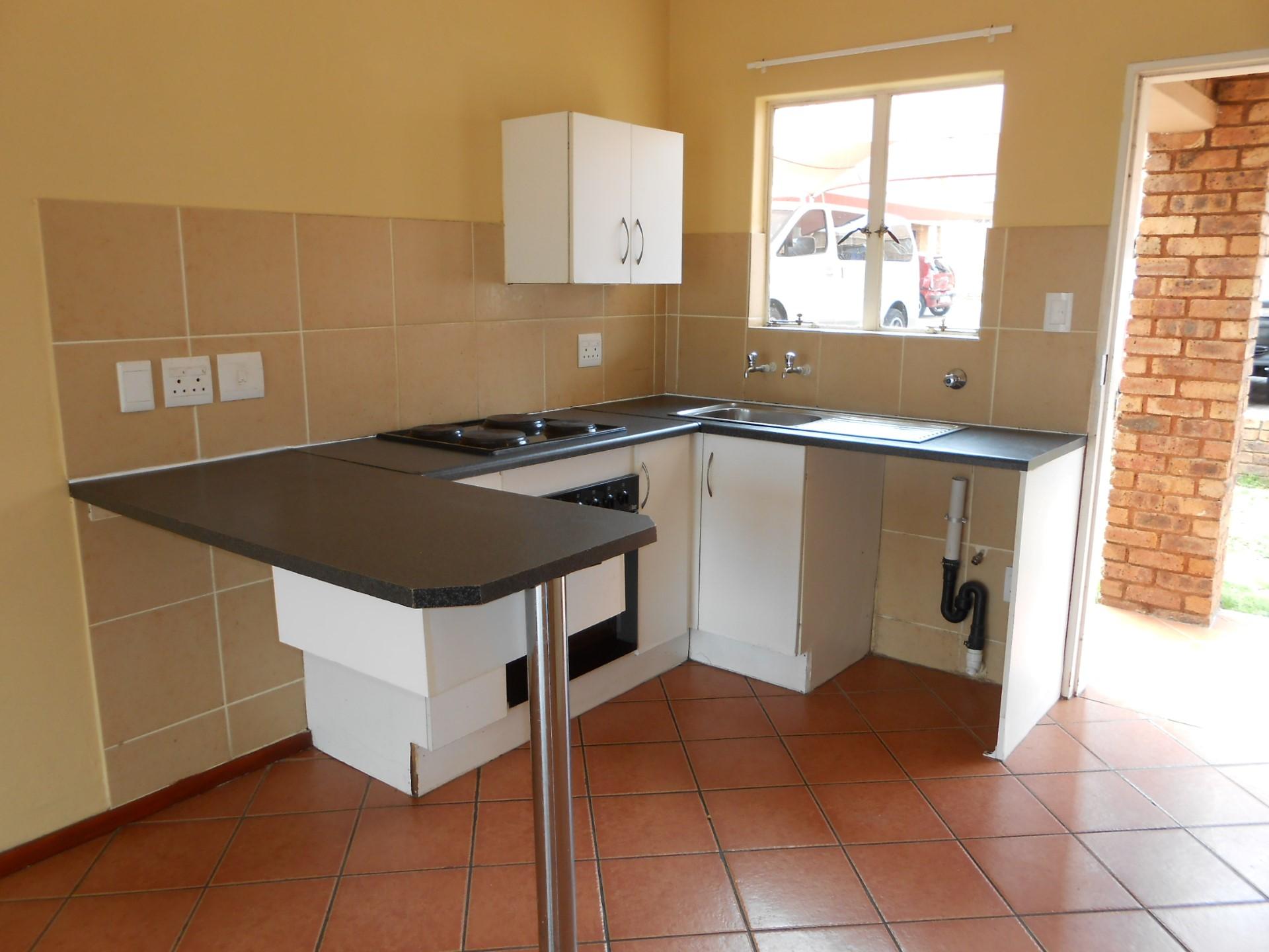 Kitchen - 7 square meters of property in Terenure