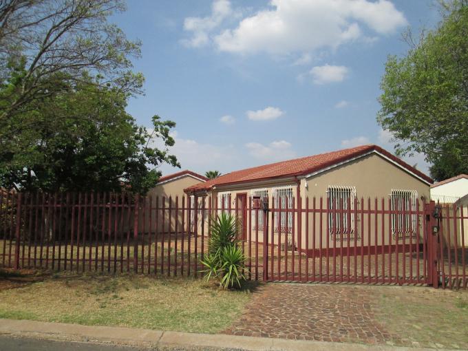 3 Bedroom House for Sale For Sale in Benoni - Private Sale - MR117500